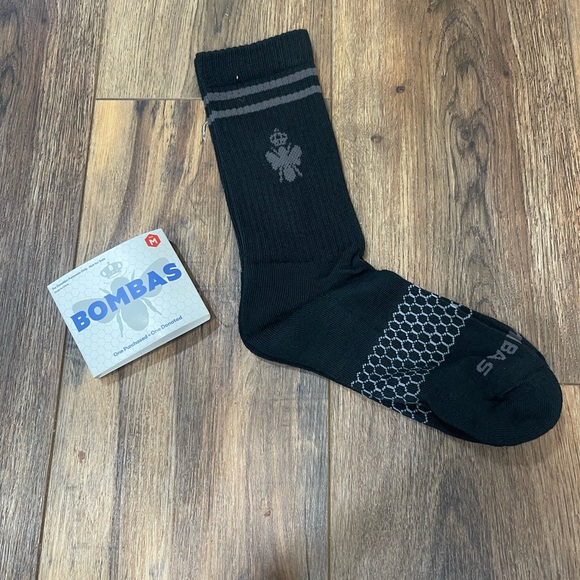 Bombas Men's Black Athletic Socks - Picture 2 of 2